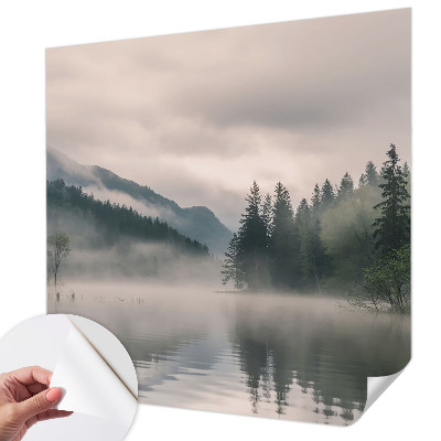 Tapetai su kolekcijos „Atmosferos pavojus“ dizainu