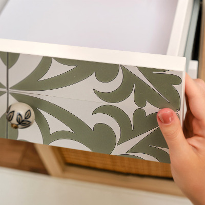 Klijuojama plėvelė baldams Žali lapai