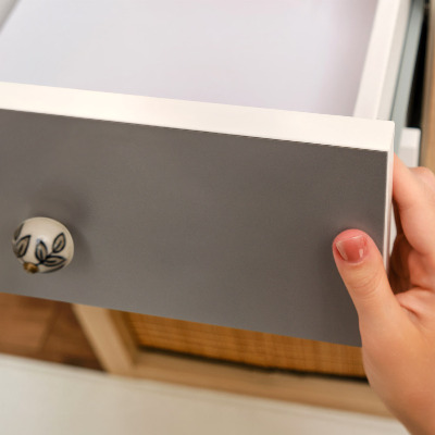 Lipni plėvelė baldams Tamsiai pilka