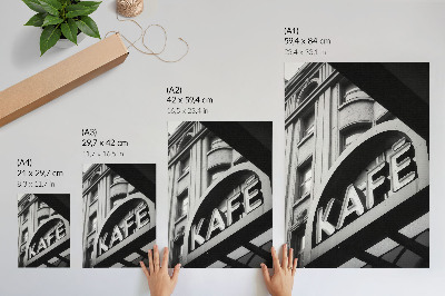 Plakatas svetainei Nostalgiškas užrašas ant pastato fasado