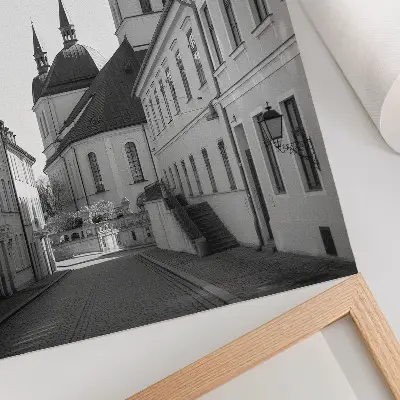 Sieninis plakatas istoriniai pastatai su elegantiškomis architektūrinėmis detalėmis