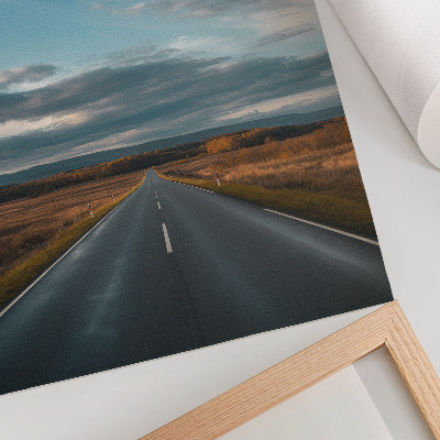 Plakatas svetainei Kelias per rudens lygumą po mėlynu dangumi