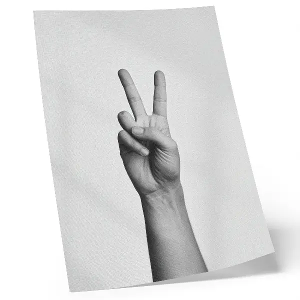 Sieninis plakatas juodai baltas taikos gestas minimalistiniu elegantišku stiliumi