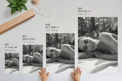 Dekoratyvinis plakatas Elegantiškas moters portretas juodai baltame fone