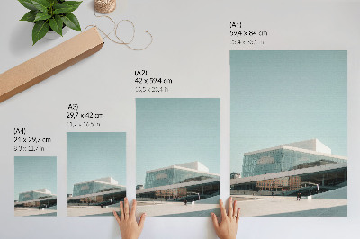 Sieninis plakatas Stiklo architektūra minimalistinėje aplinkoje