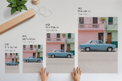 Plakatas Klasikinių automobilių pastelinių pastatų retro žavesys