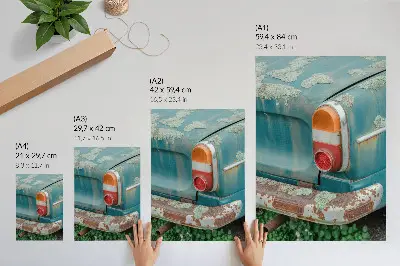 Plakatas svetainei automobilis su samanomis ir rūdimis, turkio spalvos