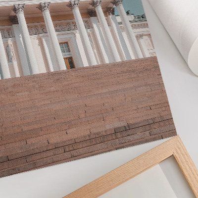 Plakatas Pastatas su kolonomis ir elegantiškomis architektūrinėmis detalėmis