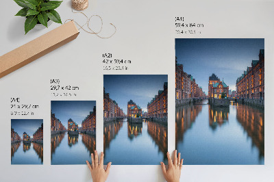 Plakatas svetainei Simetriška architektūra ir vandens atspindžiai
