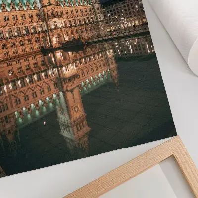 Sieninis plakatas klasikinė architektūra vakaro šviesoje