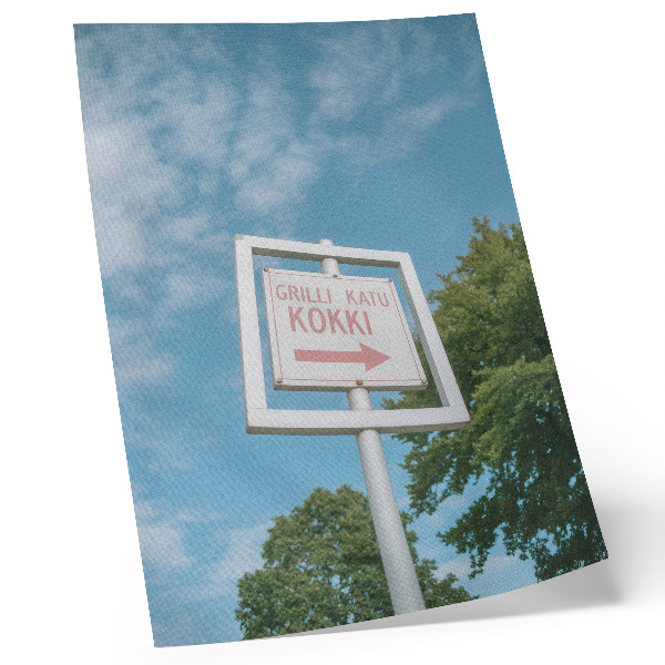 Sieninis plakatas Balta lenta prieš mėlyną dangų