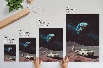 Plakatas astronautas mėnulyje su automobiliu, žeme ir žvaigždėmis