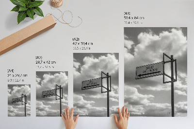 Plakatas svetainei Juodai balti kelio ženklų debesys modernumo