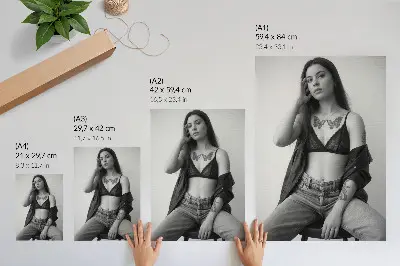 Dekoratyvinis plakatas monochrominis portretas su laisvės ir minimalizmo motyvais