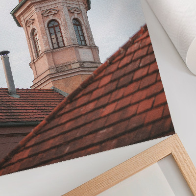 Dekoratyvinis plakatas Kaimiško stiliaus bokšto plytų stogo čerpės, mėlynas dangus