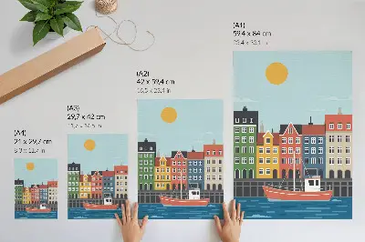 Sieninis plakatas spalvingi daugiabučiai namai ir valtis vandenyje šviesią dieną
