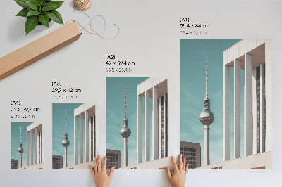 Plakatas svetainei Minimalistinis bokštas, modernūs pastatai, mėlynas dangus