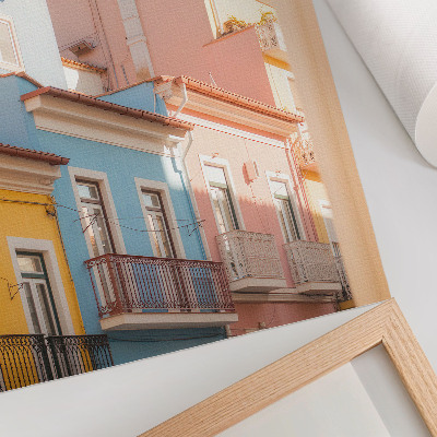 Plakatas Pasteliniai namai, siauri balkonai, subtilios detalės