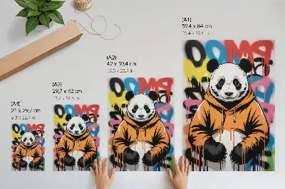 Dekoratyvinis plakatas panda su grafiti stiliaus džemperiu