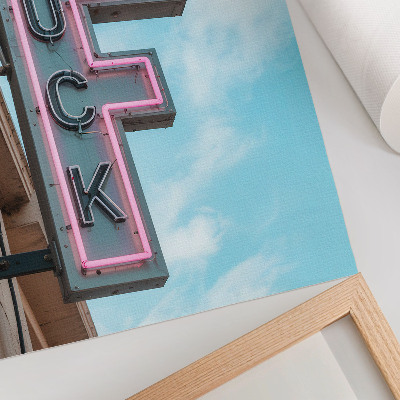 Sieninis plakatas Neoninis retro ženklas, mėlynas dangus, intensyvios spalvos