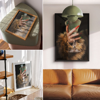 Sieninis plakatas Ranka su spalvotais nagais stiklo kailio