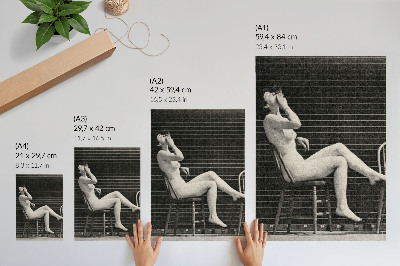 Dekoratyvinis plakatas Moteris, sėdinti nuoga kėdėje ir rūkanti cigaretę, Eadweard Muybridge