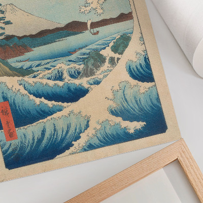 Dekoratyvinis plakatas Puiki banga Satta paplūdimyje Surugoje iš Utagawa Kuniyos serijos „Trisdešimt šeši Fudži vaizdai“ („Fuji Sanjuroku Kei“).