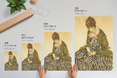 Plakatas svetainei Egono Schiele „Edith Schiele portretas su dryžuota suknele“ (1915 m.)