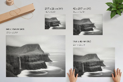 Plakatas Ramus peizažas su kriokliu ir kalnais
