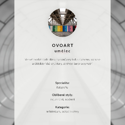 Plakatas ant drobės Monochromatinis koridorius su kolonomis