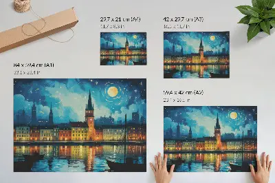 Plakatas naktinio miesto atspindžiai vandens paviršiuje su šviečiančiais žibintais