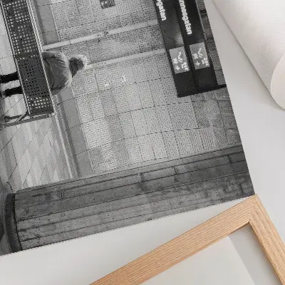 Plakatas ant drobės minimalistinė pilka miesto erdvė