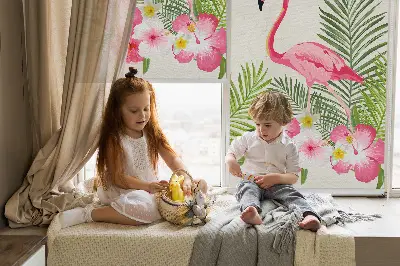 Medžiaginiai roletai Flamingos prie lapų