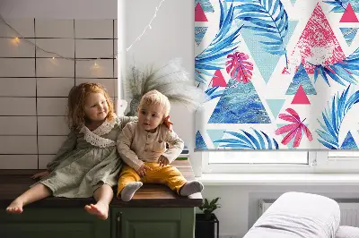 Roletai balkono durims Mėlyni lapai ir trikampiai