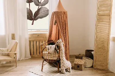 Roletai balkono durims Krintanti gėlė