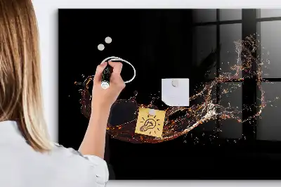 Magnetinė rašymo lenta išlieto gėrimo dizaino