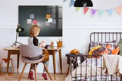 Magnetinė rašymo lenta su žygeivio tamsoje dizainu