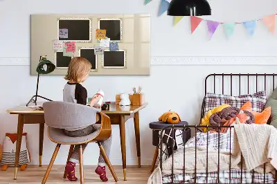 Magnetinė rašymo lenta su retro stiliaus rėmeliais