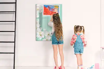 Magnetinė sauso valymo lenta su žydinčių gėlių motyvu