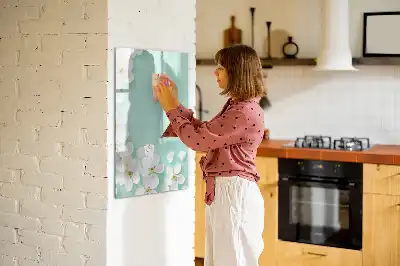 Magnetinė sauso valymo lenta su žydinčių gėlių motyvu