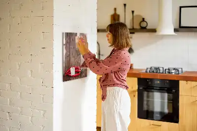 Magnetinė sauso valymo lenta su čili pipirų ant medinės lentos motyvu