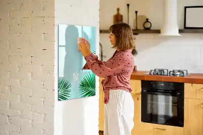 Magnetinė sauso valymo lenta su egzotinių lapų raštu