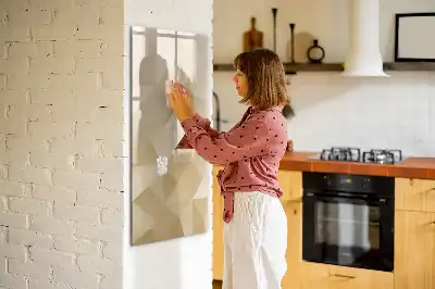 Magnetinė sauso valymo lenta trikampių abstrakcijos dizaino