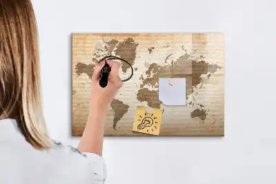 Magnetinė rašymo lenta su nupieštu pasaulio žemėlapiu