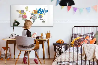 Magnetinė piešimo lenta su tekstiniu pasaulio žemėlapiu