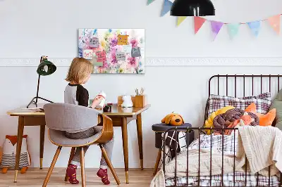 Magnetinė piešimo lenta su nupieštų gėlių motyvais