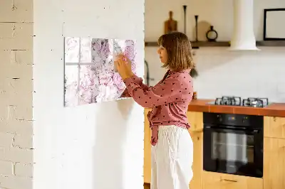 Magnetinė rašymo lenta su dekoratyvinių gėlių raštu