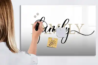 Magnetinė rašymo lenta skirta šeimos užrašams