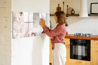 Magnetinė rašymo lenta su bijūnų motyvu