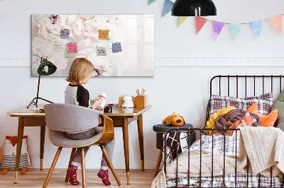 Magnetinė rašymo lenta su bijūnų motyvu